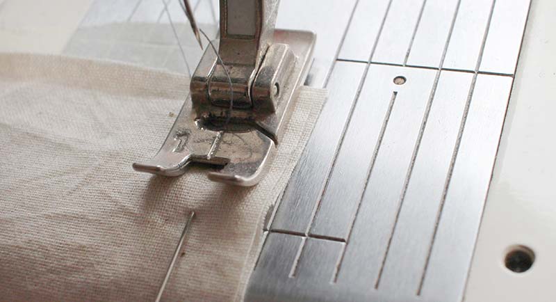Using the sewing machine plate as a seam allowance guide