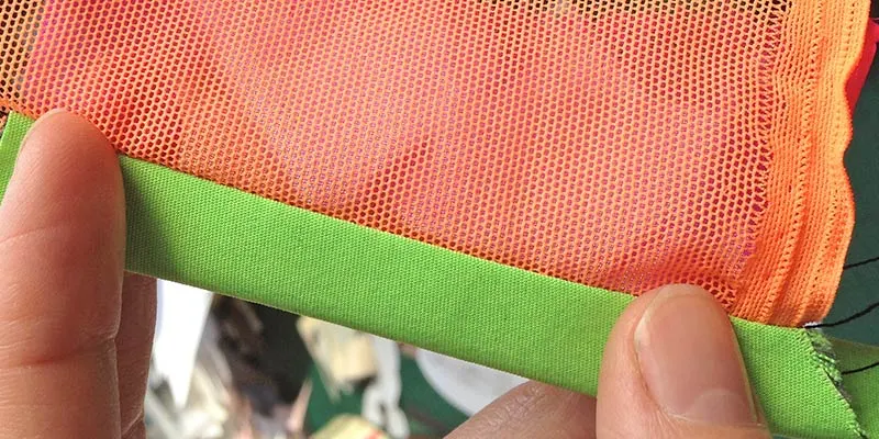 Bias binding tutorial - contrasting fabrics and colours