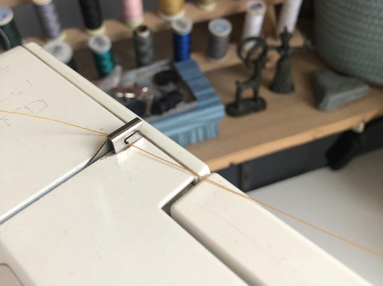 How To Thread A Sewing Machine (7 Step Guide) - The Creative Curator