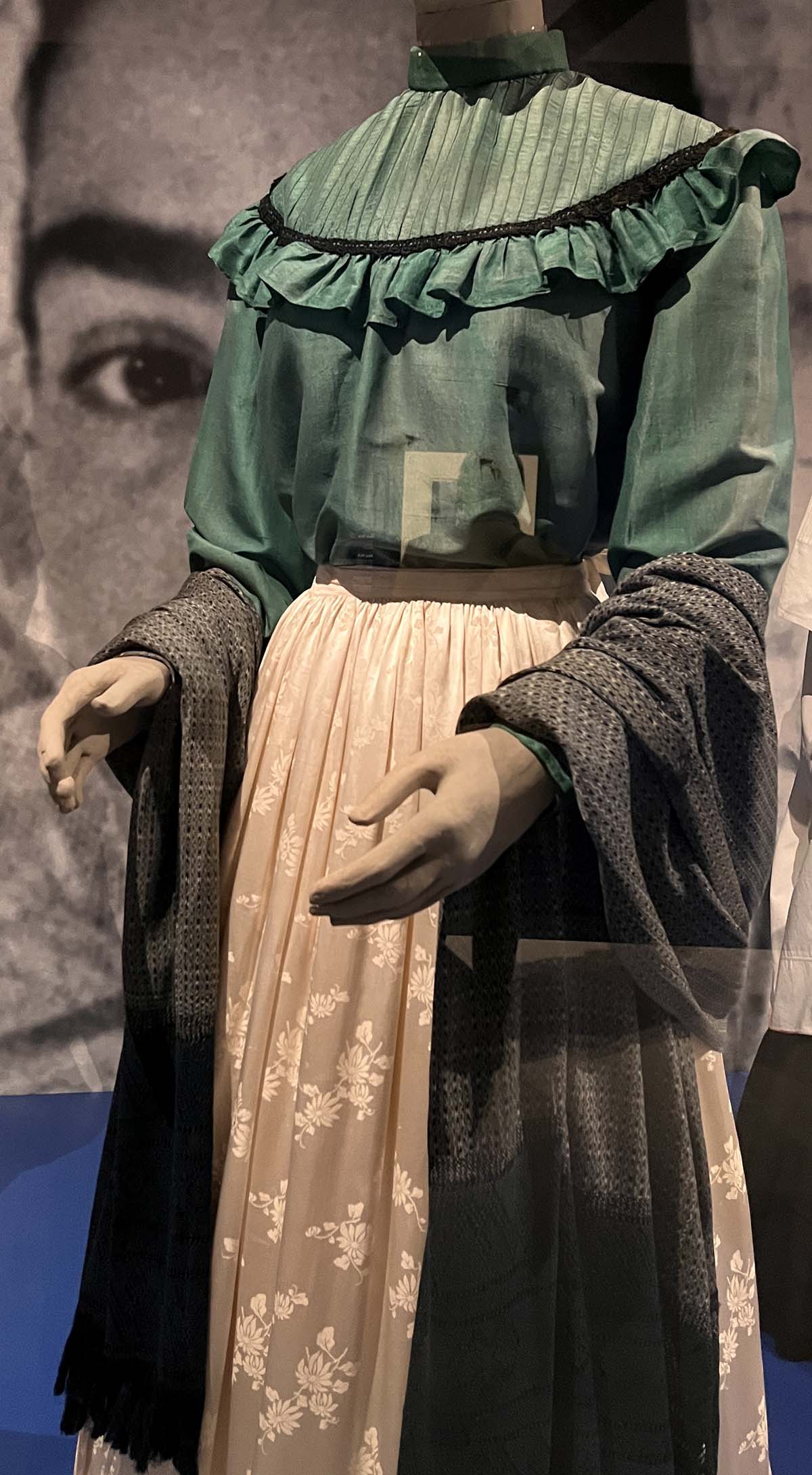 Another Frida Kahlo outfit