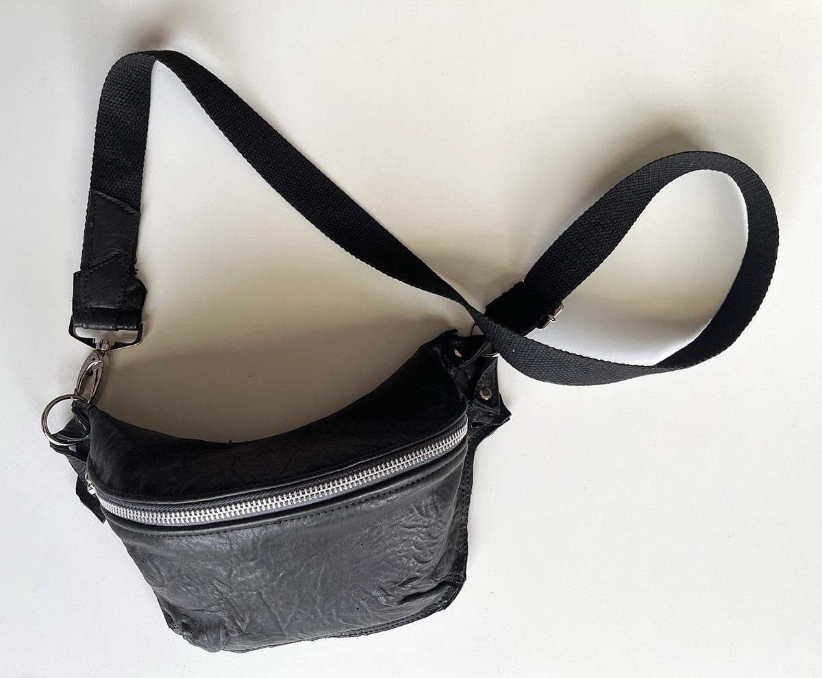 An early sample of my Hawthorn Hipbag sewing pattern