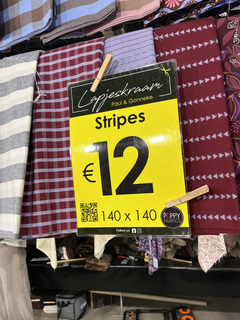 There are many fabric stands at Stoffen Spektakel during their Autumn season