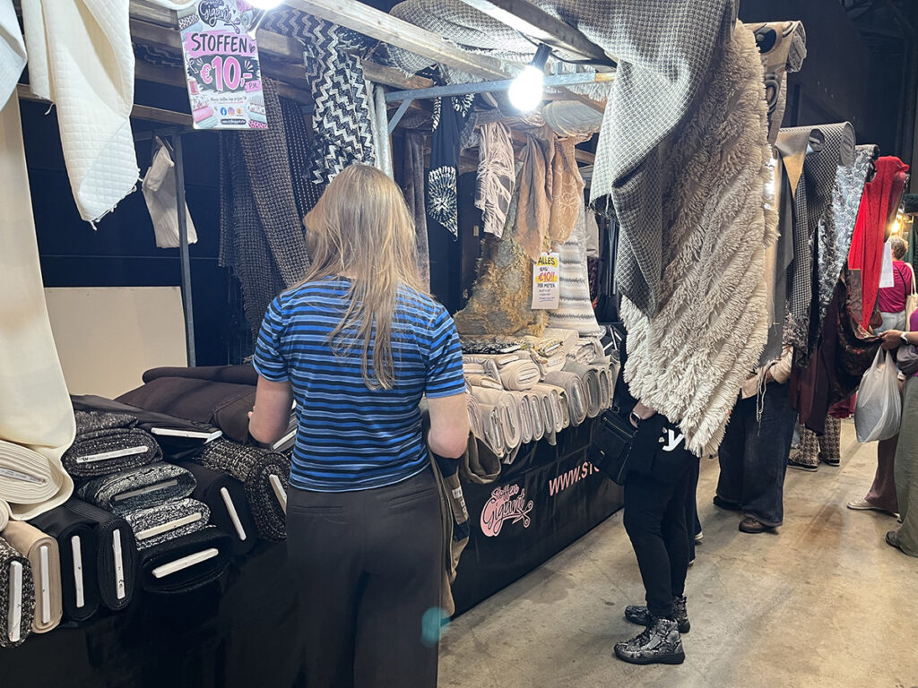 Fabrics of all sorts and the customers at the Stoffen Spektakel in Autumn 2026